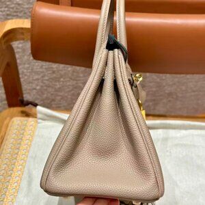 Classic Hermes Bag: A Stylish and Versatile Choice for Elegance